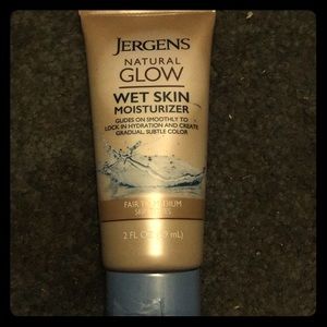 Jergens Natural Glow Wet Skin Tanning Moisturizer